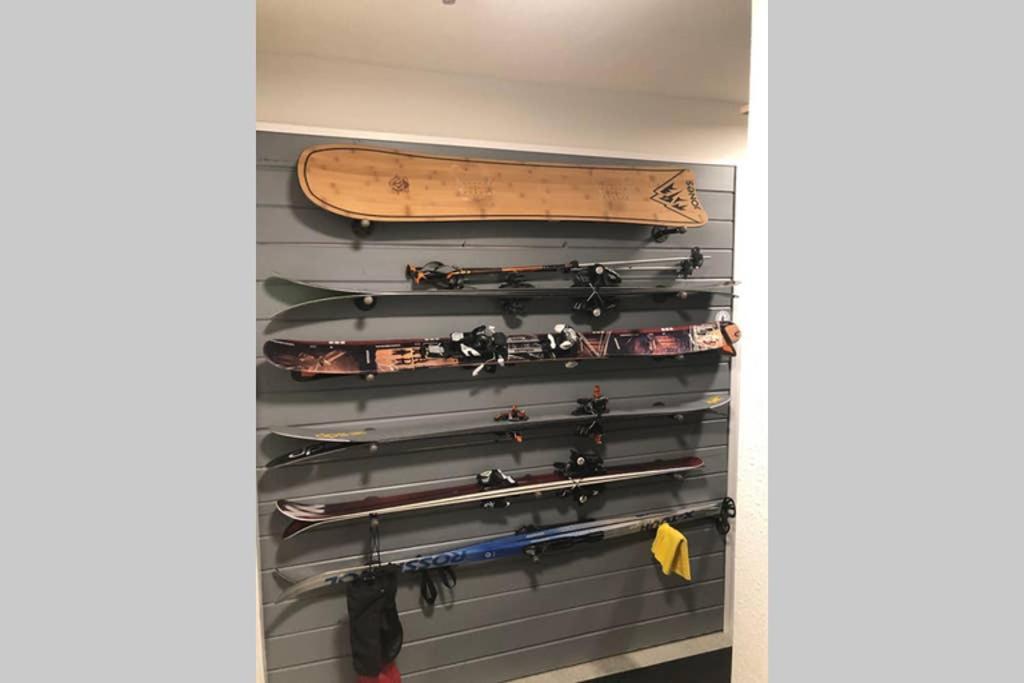 Mountain Edge Ski-In Ski-Out Condo 金伯利 外观 照片