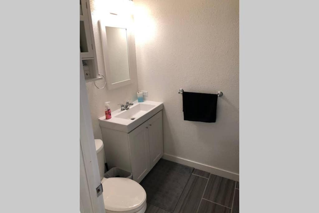 Mountain Edge Ski-In Ski-Out Condo 金伯利 外观 照片