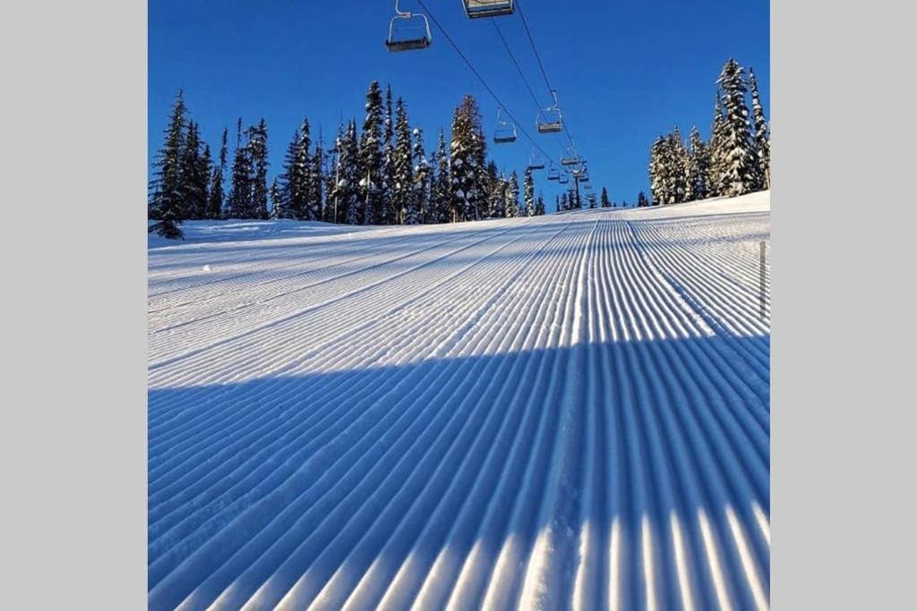 Mountain Edge Ski-In Ski-Out Condo 金伯利 外观 照片